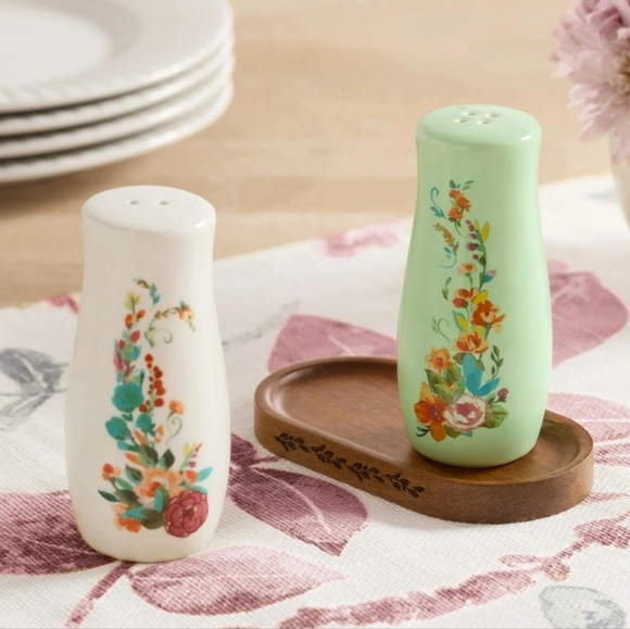 🎁 New Pioneer Woman Salt & Pepper Shakers with Tray - Picture 9 of 9